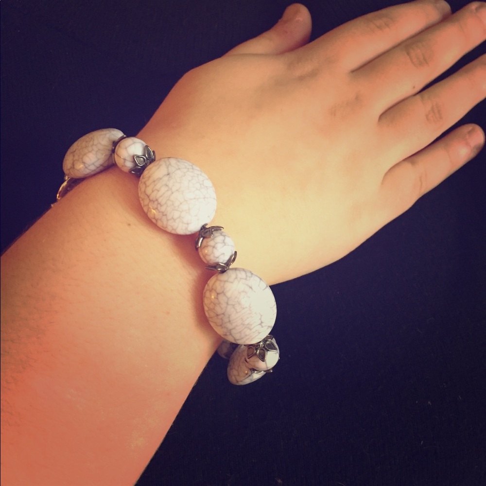 Chunky White Bead Bracelet